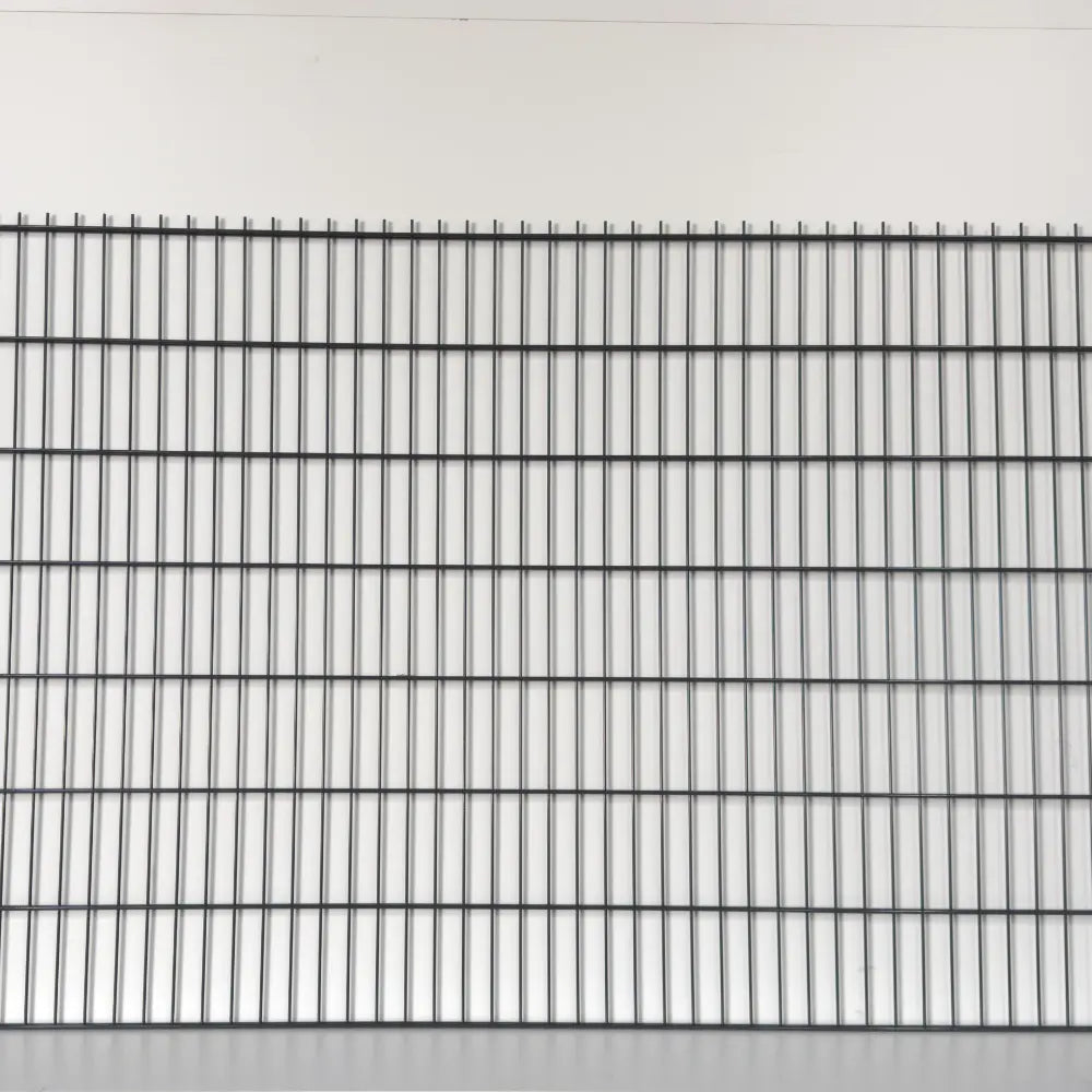 Doppelstabmattenzaun 251 cm - 6x5x6, mit Pfosten-Abdeckleiste für Erdmontage